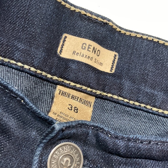 True Religion Relaxed Slim (GENO) 38W • 32L - Picture 2 of 11
